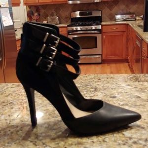 Jessica Simpson buckled heels